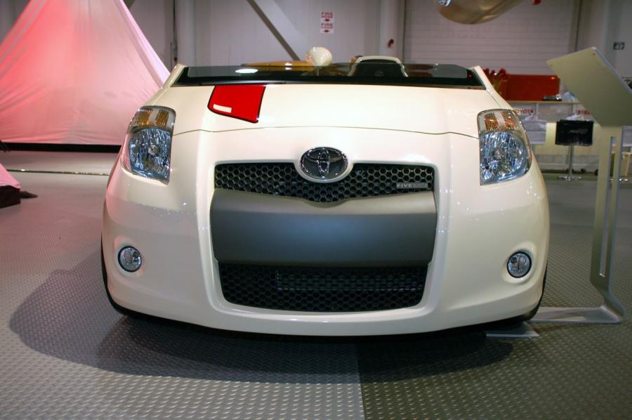  Toyota Yaris Club 2007 года  (фото 17 из 17)